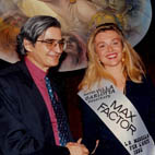 PAOLA BARALE premiata da F.DE FILIPPI dir.Brera 1992